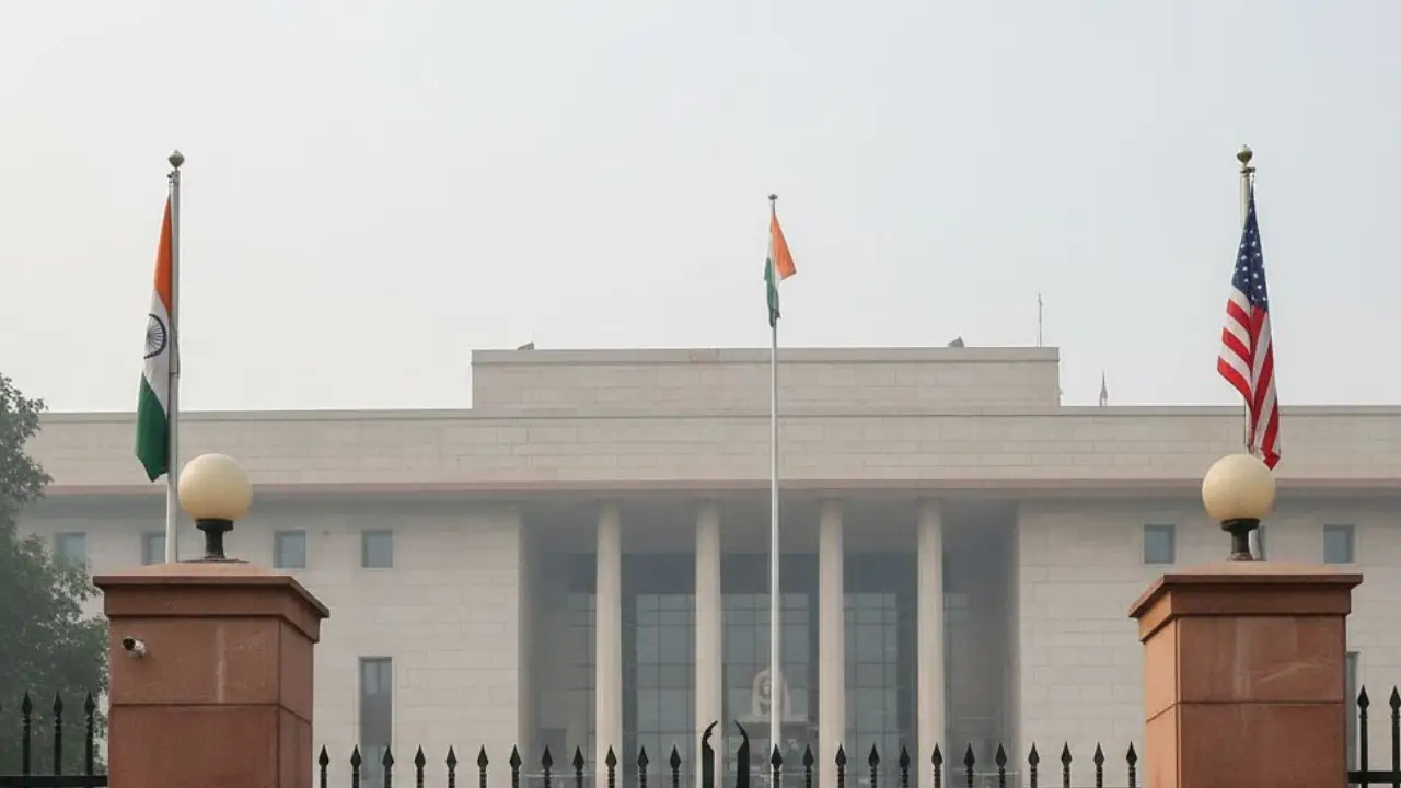 अमेरिका के दूतावास सेवाओं का अस्थायी बंद