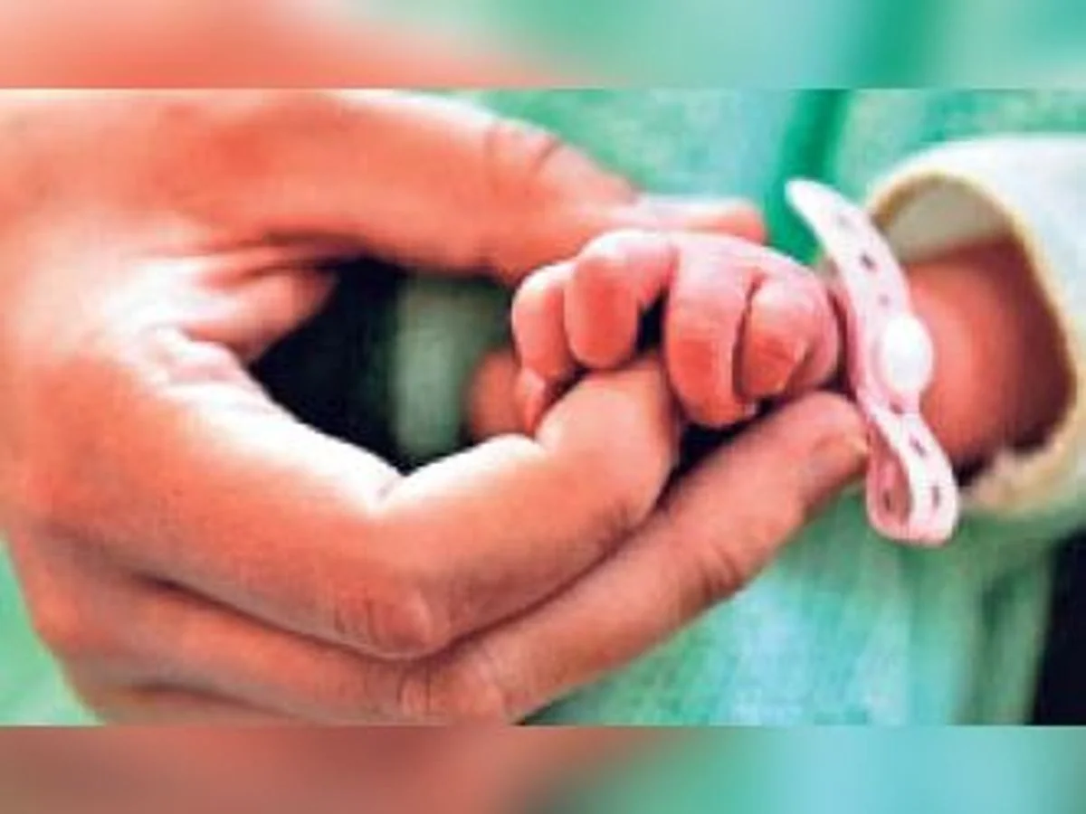 पीड़ित बच्चों के शरीर में कैसे पहुँचा एचआईवी