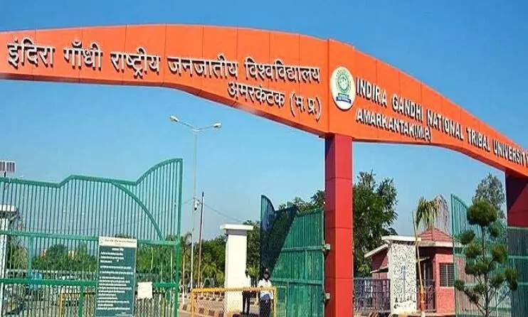 IGNTU के शिक्षक संघ महासचिव पर छात्रा से अश्लील हरकत का मामला