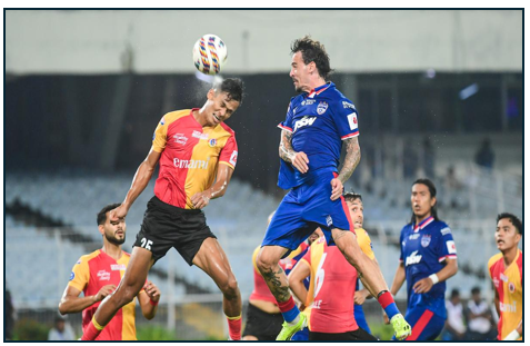 इंडियन सुपर लीग (ISL) 2025-26 : 10 खिलाड़ियों से खेल रही ईस्ट बंगाल ने बेंगलुरु को 3-3 पर रोका 2 lkih